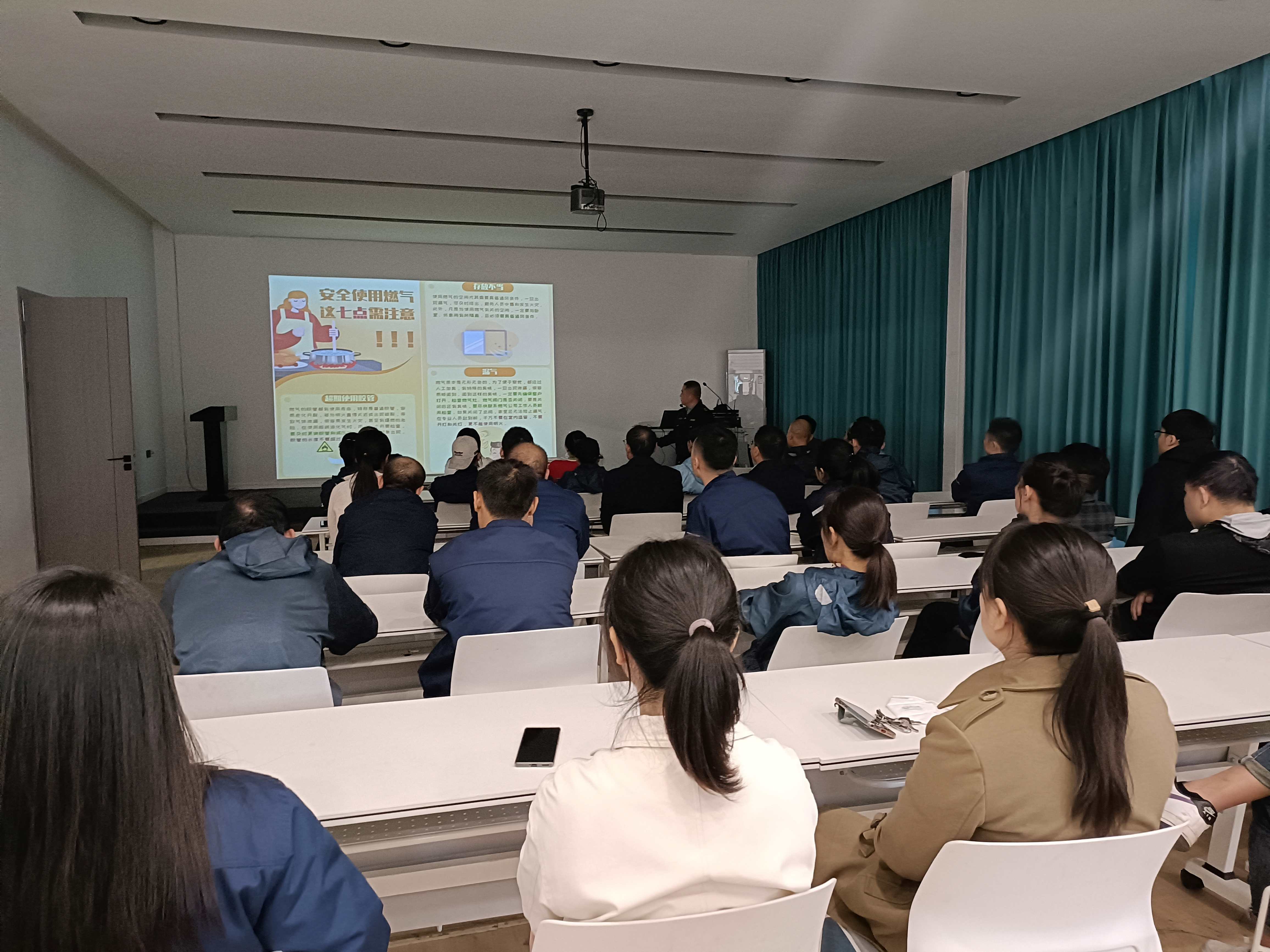 1700547099115758.jpg 1700547099115758.jpg